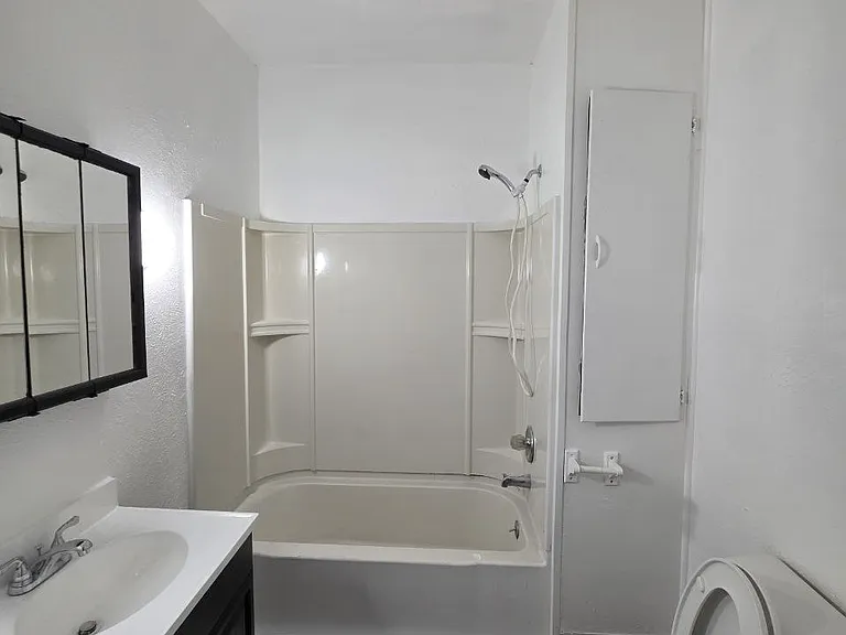 425 Arden Pl #A — Photo 12