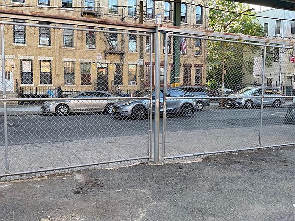 5th image of 2 Danforth
