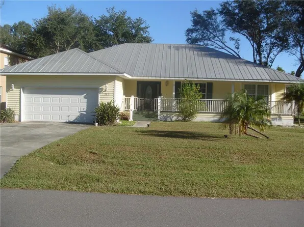533 Encarnacion St, Punta Gorda, FL 33983
