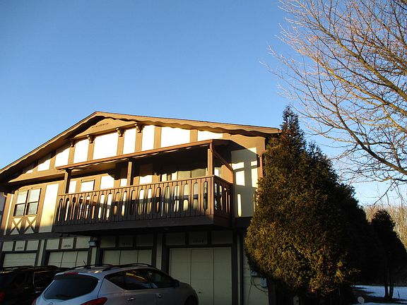 3rd image of 19130 Pine Dr Unit 121