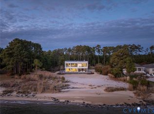 448 Windjammer Ln, White Stone, VA 22578