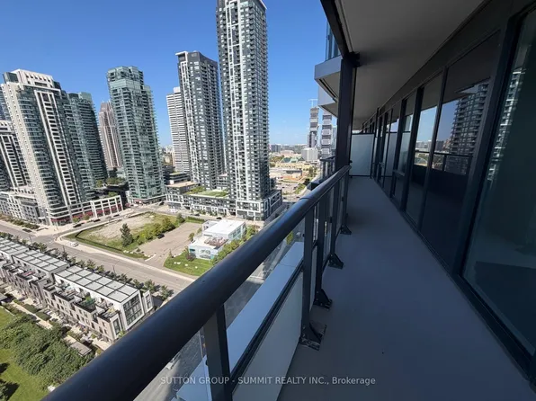448 Burnhamthorpe Rd W, Mississauga, ON