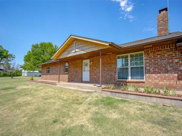 1011 Cedar Dr, Blanchard, OK 73010