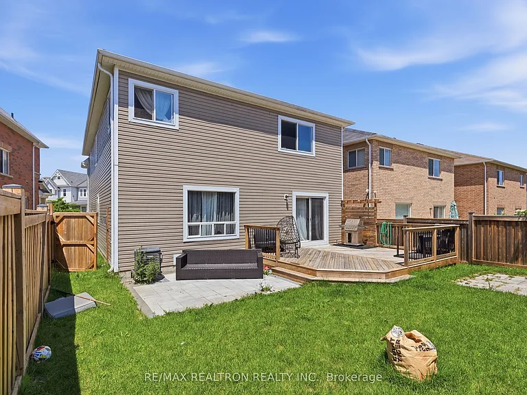 214 Irwin St — Photo 24