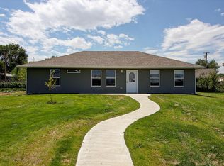 18 1st Ave W, Deaver, WY 82421