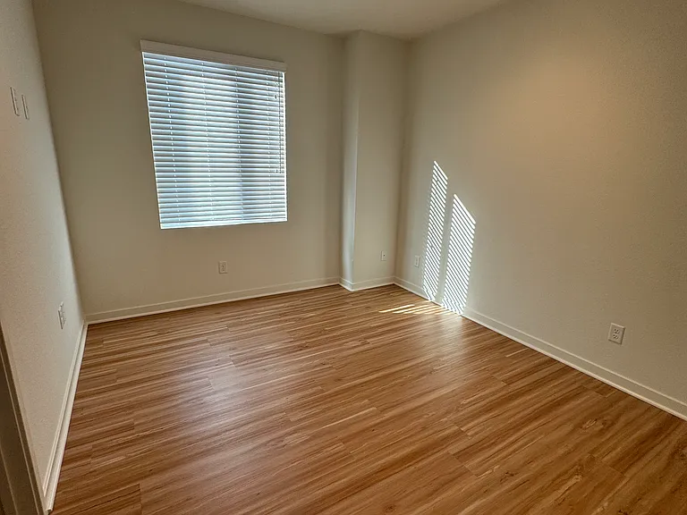 7262 Garfield Ave #102 — Photo 14