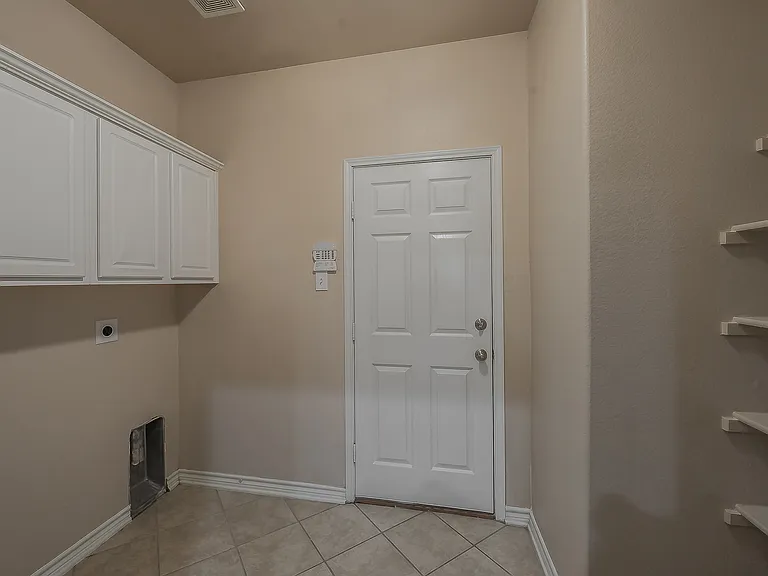 6524 Hickory Hill Dr — Photo 22