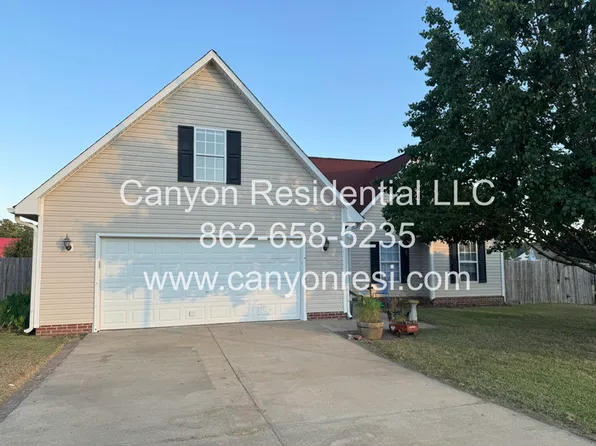 109 Hayes Ct, Raeford, NC 28376