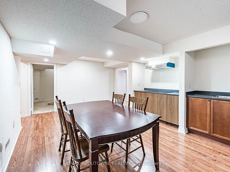 3221 Erin Centre Blvd #BASEMENT — Photo 13