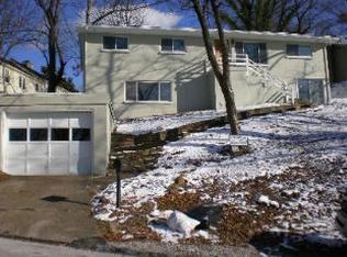 235 Sutherland Dr, South Charleston, WV 25303