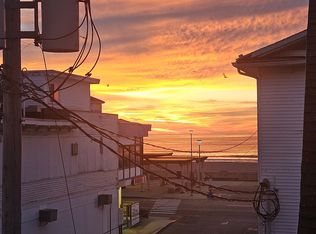 7 F St UNIT 3, Hampton, NH 03842