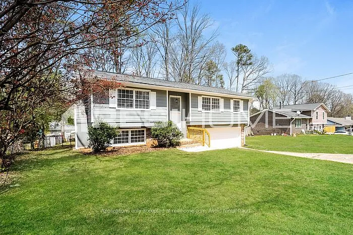 440 Johnson Rd — Photo 2