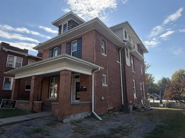 3012 Felix St, Saint Joseph, MO 64501