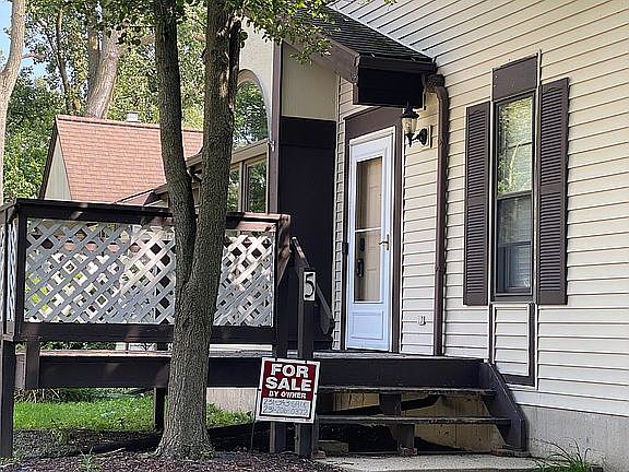 2nd image of 2741 Trudy Ln Unit 5