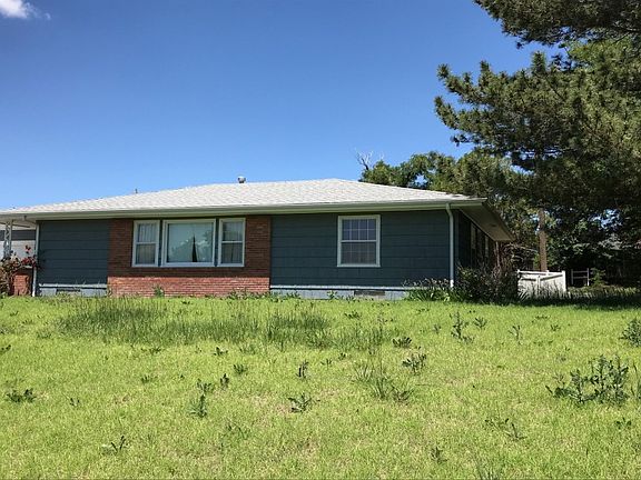 2nd image of 902 Benton Blvd
