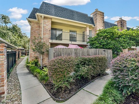 4th image of 1601 S Shepherd Dr #2