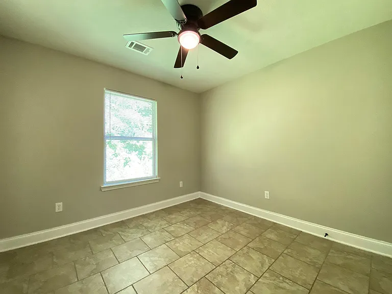 312 Bellewood Ln #B — Photo 10