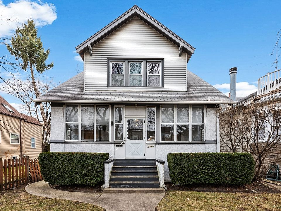 1st image of 2318 W Morse Ave