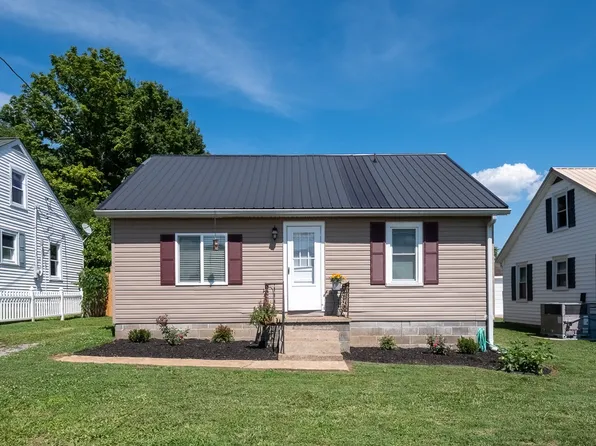 312 Hayes Ave, Hartsville, TN 37074