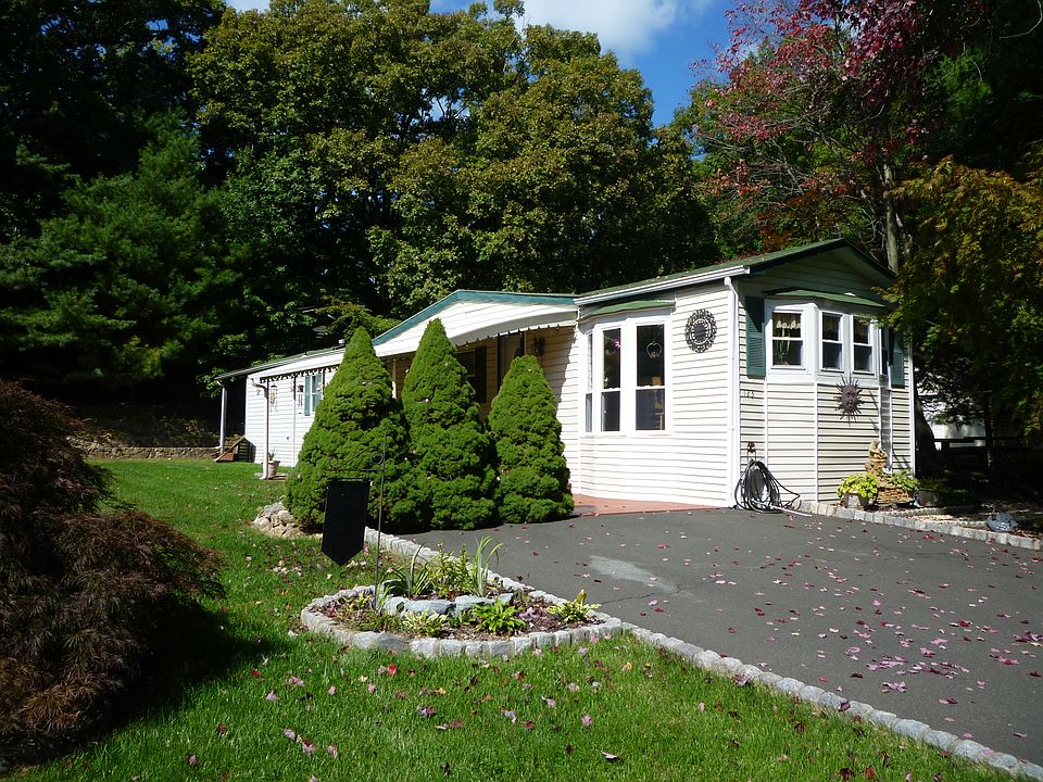 1st image of 123 Parkway Trailer Ct