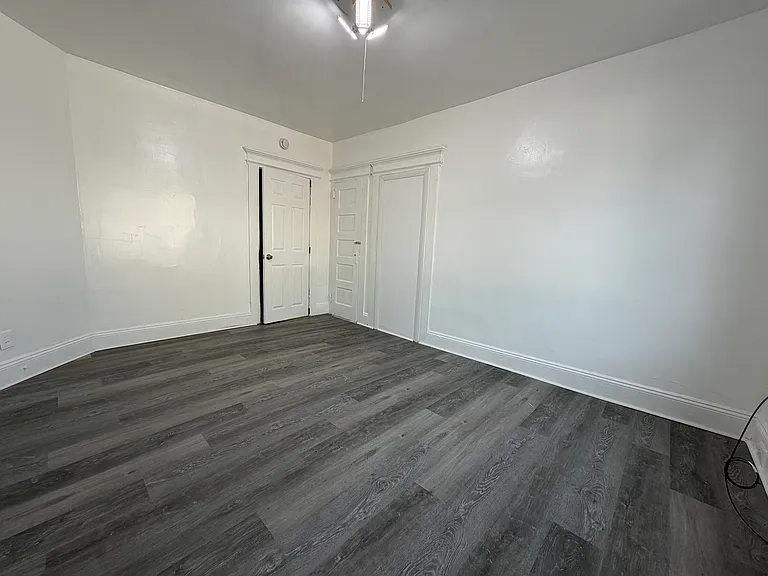 274 Carroll Ave #1B — Photo 3