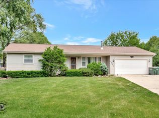 24613 S Goldfinch Ct, Channahon, IL 60410