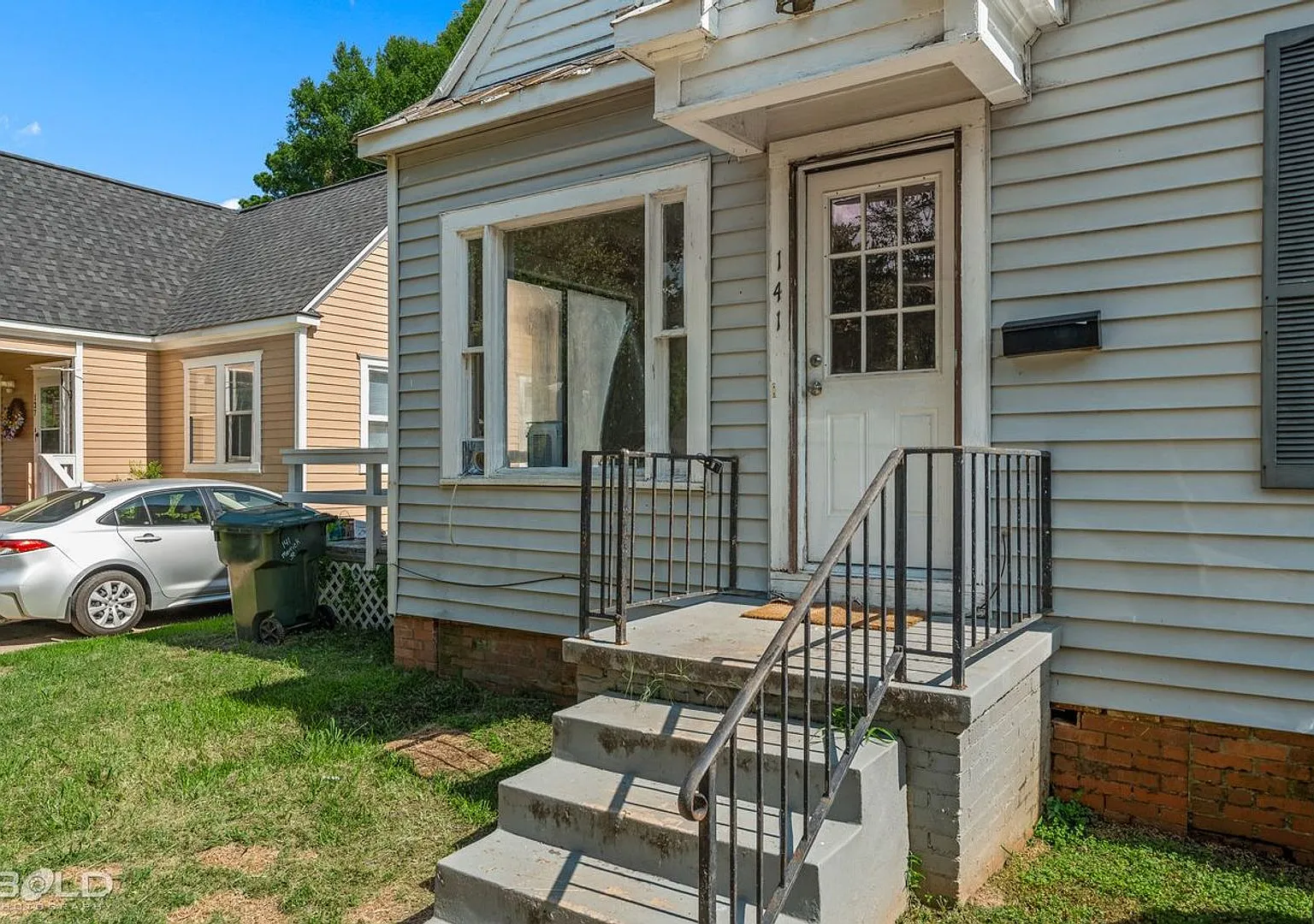 Adorable Highland Home! — Photo 4