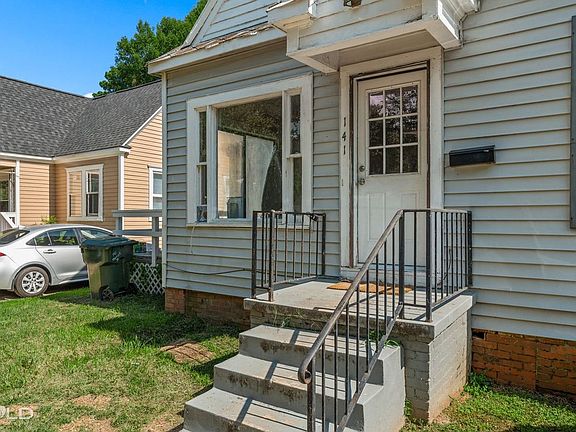 4th image of 141 Merrick St