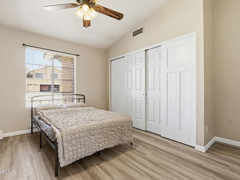 8875 S Ash Ave — Photo 14