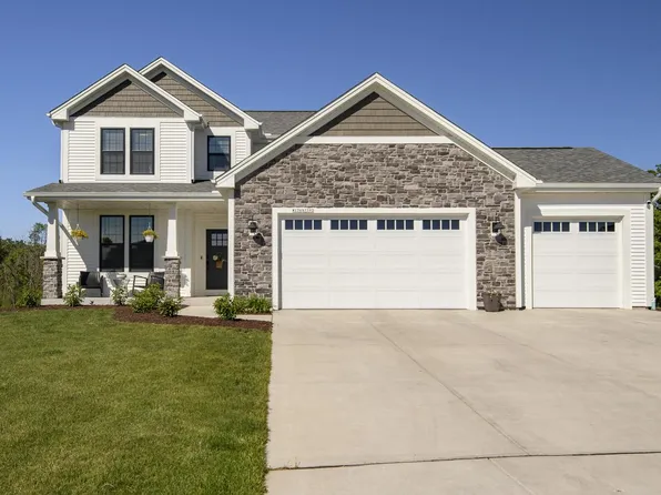 W176N7392 Amethyst DRIVE, Menomonee Falls, WI 53051