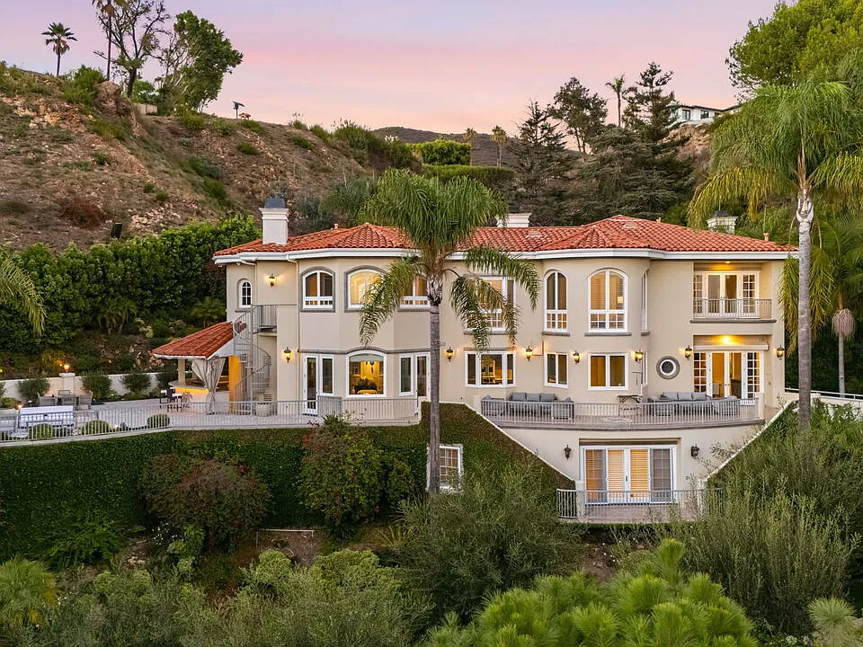 1328 Las Pulgas Rd