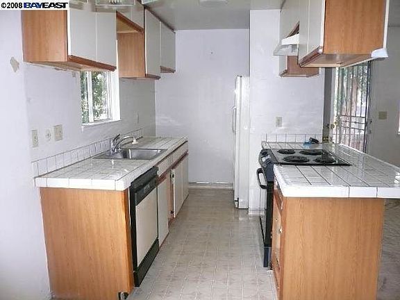 4th image of 34805 Starling Dr APT 4