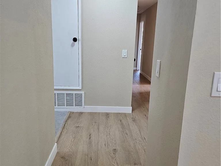 10030 Ontario St — Photo 13