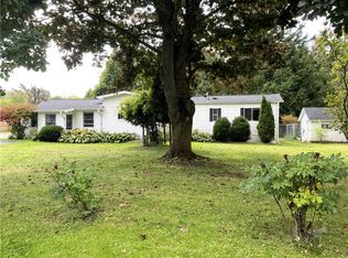 16206 E Lee Rd, Holley, NY 14470