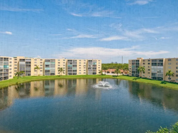 431 SE 3rd Street #502, Dania Beach, FL 33004