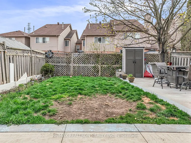 89 Beaconsfield Ave — Photo 46