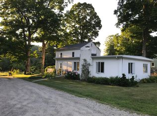 11 River Rd S, Cornwall Bridge, CT 06754