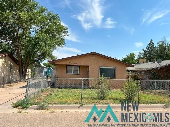904 E Elbe St, Portales, NM 88130