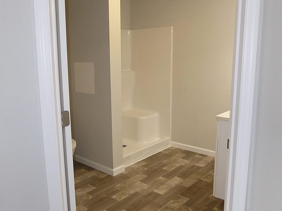 Two Bedroom Garden Style Second Floor- Guest Bathroom