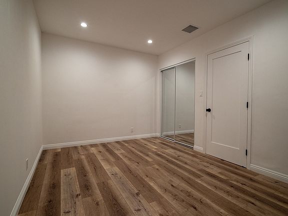 4th image of 4272 Elenda St