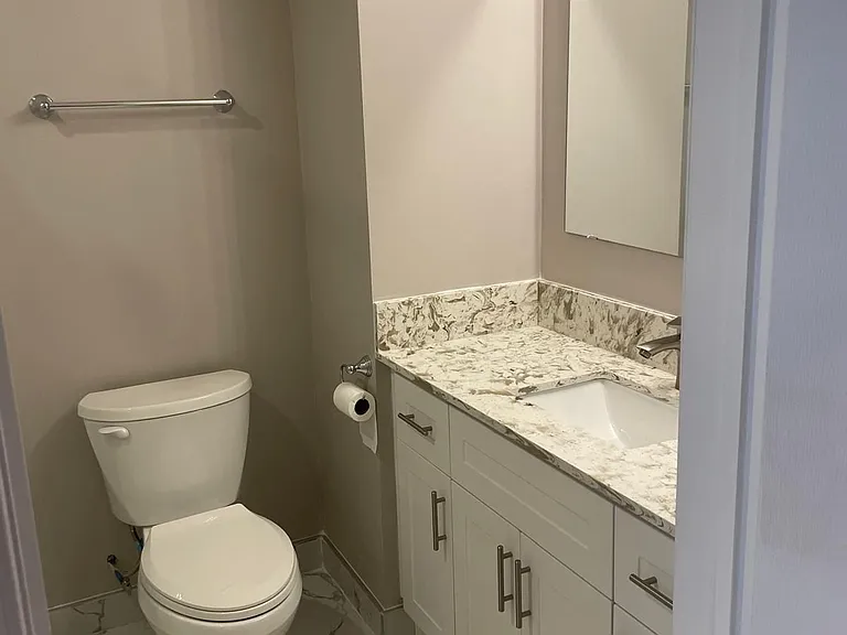22 Boone Cres — Photo 3
