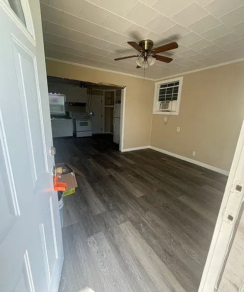 204 Terrell St — Photo 5