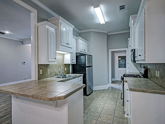 5th image of 123 Cedar Green Dr