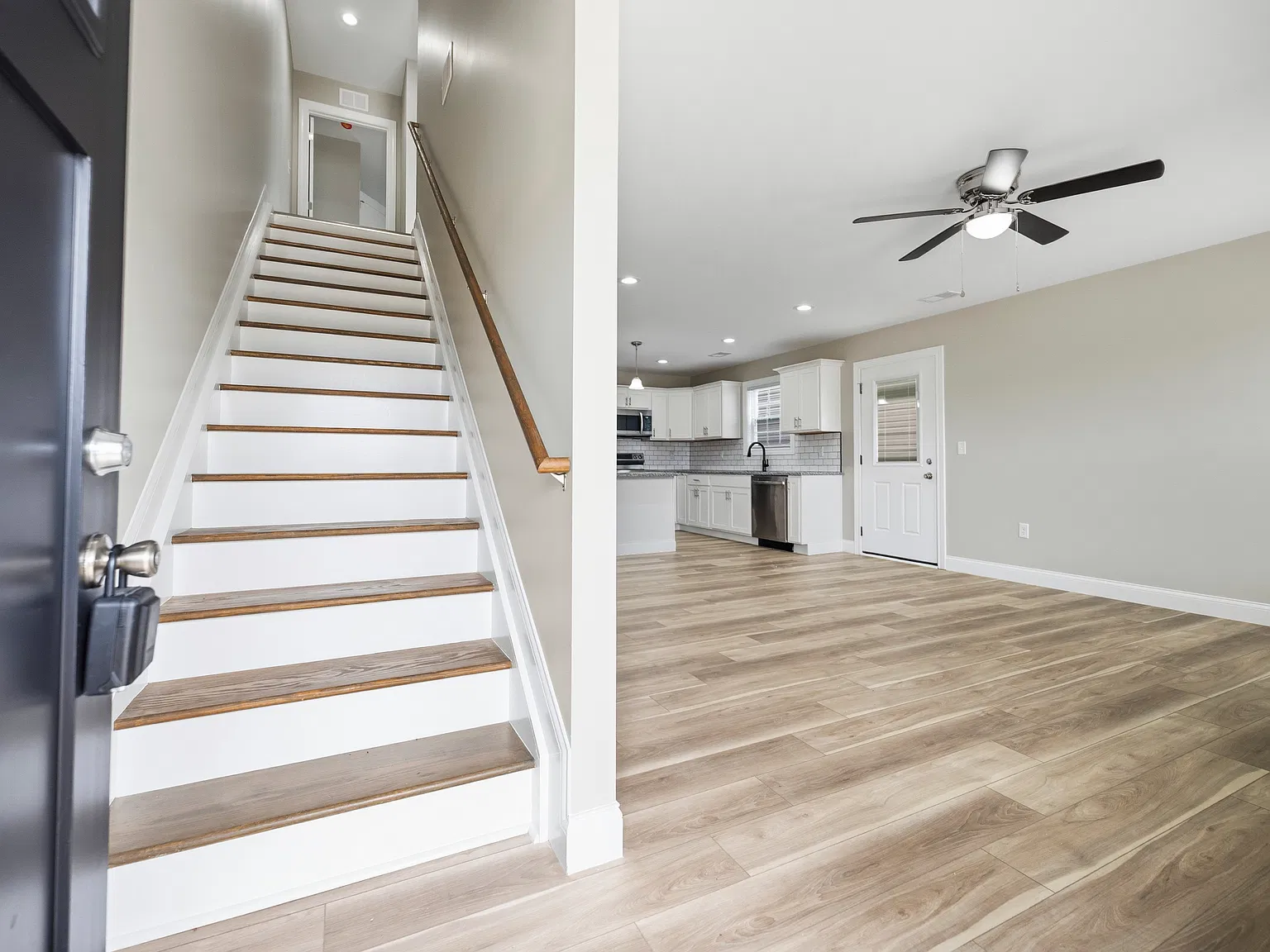 3 bed, 1650 sqft, $1,800 — Photo 3