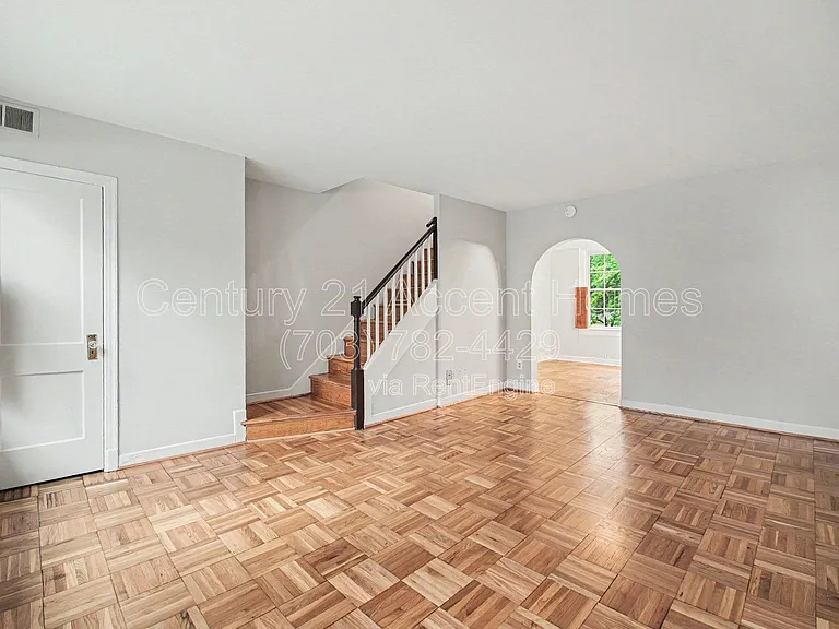 1510 S Edgewood St #550 — Photo 5