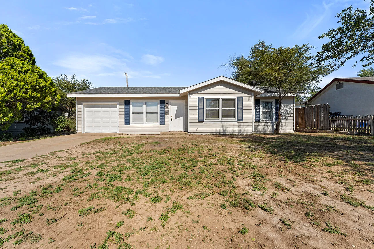 3 bed, 1135 sqft, $1,200 — Photo 3