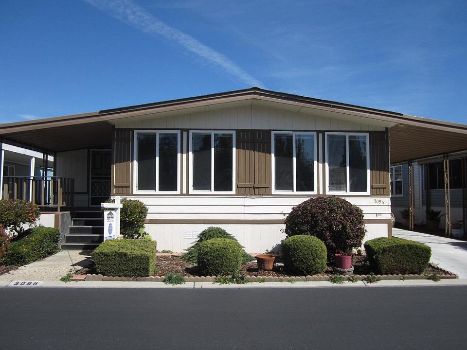 1st image of 3096 Oakbridge Dr #3096