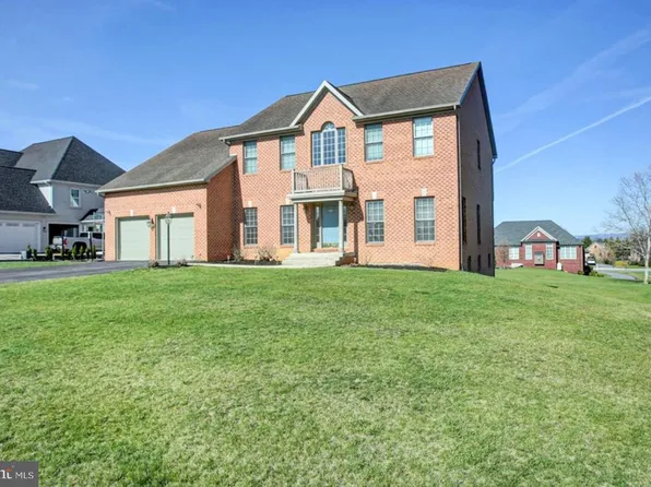 171 Celestial Ter, Greencastle, PA 17225