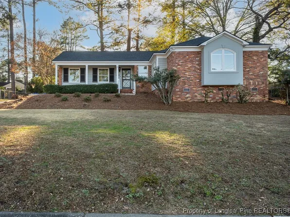 2625 N Edgewater Dr, Fayetteville, NC 28303
