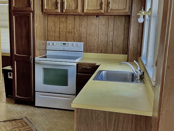 2nd image of 274 Ray Street